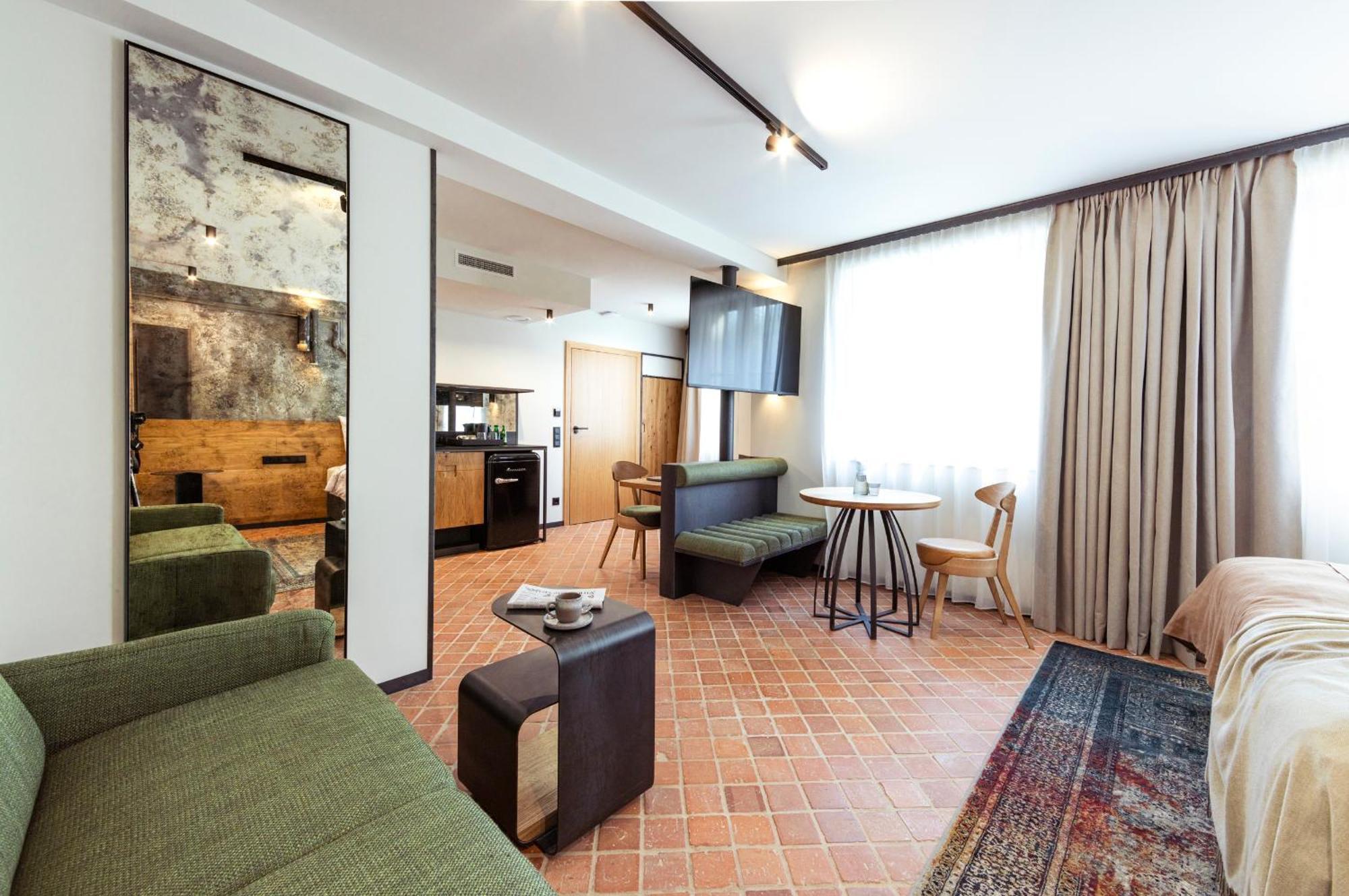 Nomadic Urban Premium Suites Krasków Eksteriør bilde