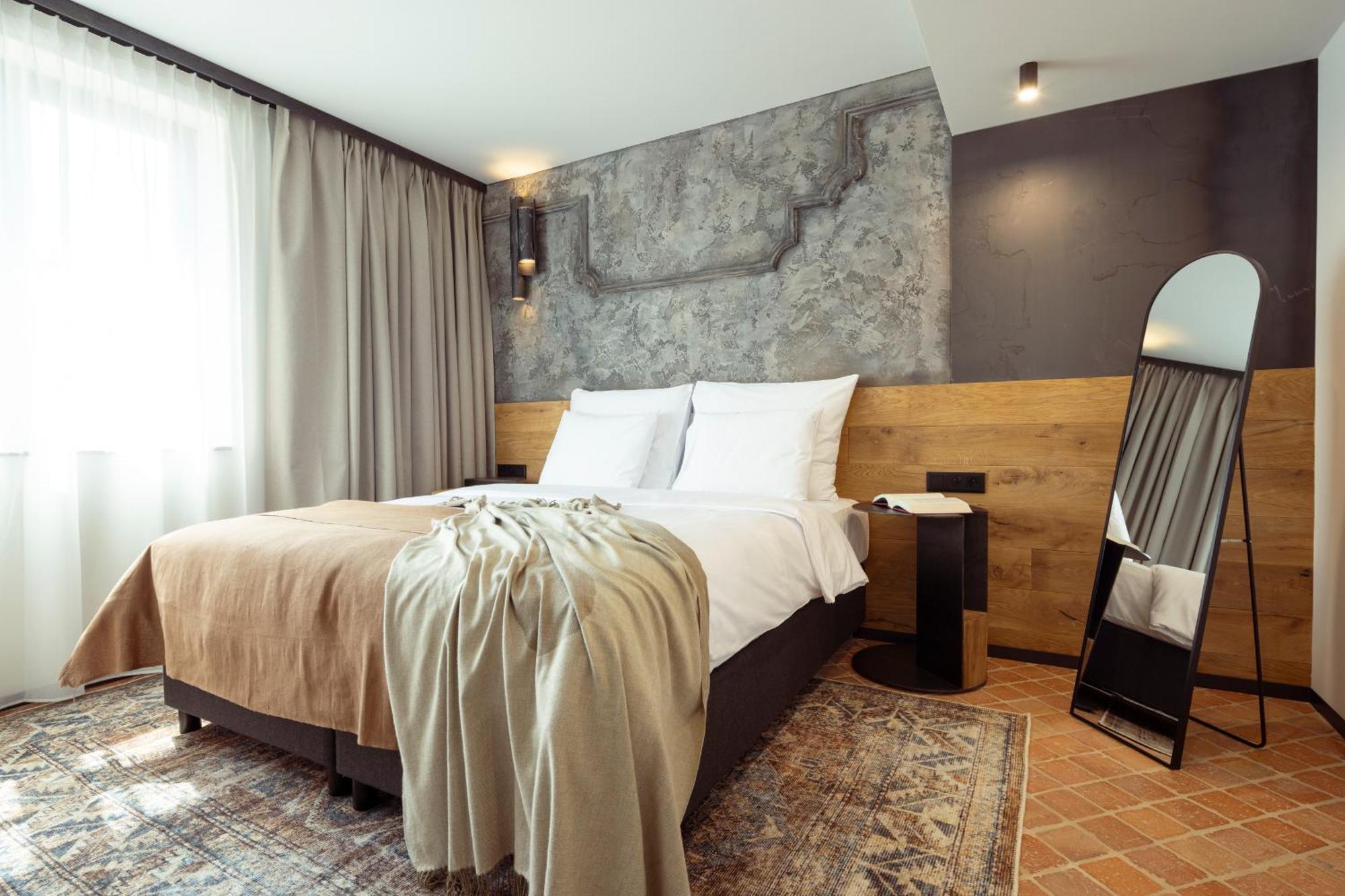 Nomadic Urban Premium Suites Krasków Eksteriør bilde